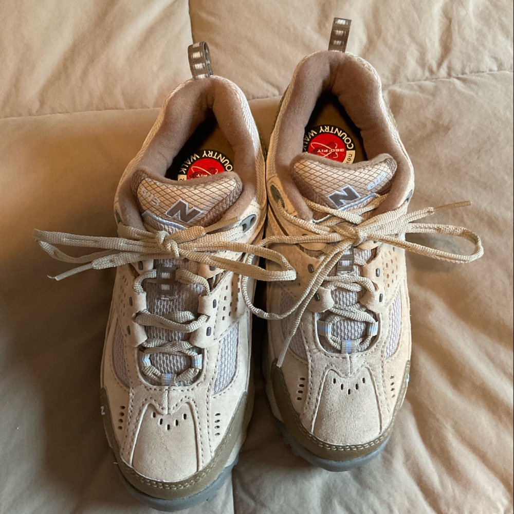 New balance hiking shoes